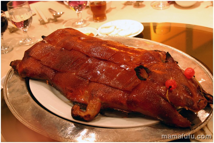roastes sucking pig.JPG - hong kong, china